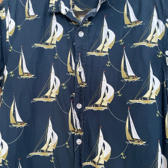 PACSUN NAVY SAILBOATS SHORT SLEEVE BUTTON UP DOWN SHIRT SIZE M NAUTICAL - Picture 3 of 5